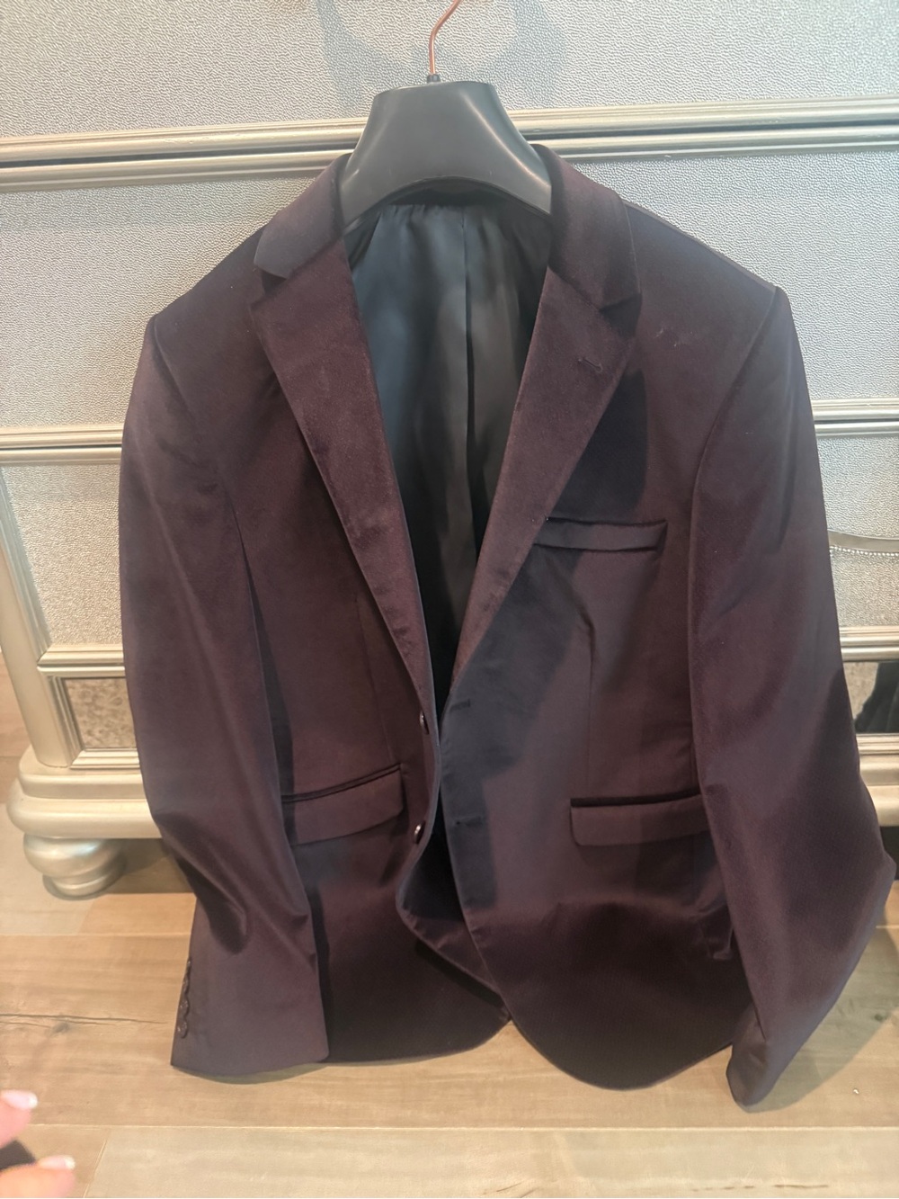 Men's Burgundy Velvet Blazer - Tailored Evening Sport Coat